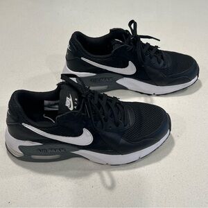 Nike Air Max Black and White Sneakers size 6